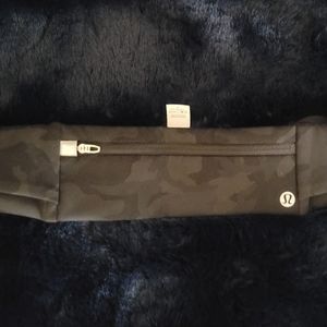 Lululemon running belt bag